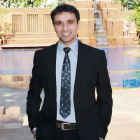 Dr. Vineet Aggarwal