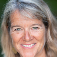 Julie  Hatch