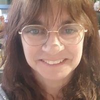 Laurie Rennick Raymond