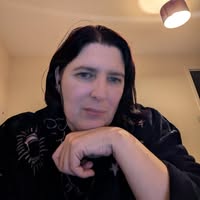 Vicky Hopkins