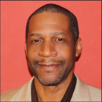 Robert R Davis