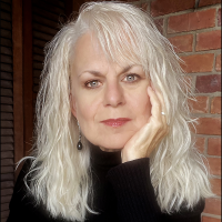 Lorraine Devon Wilke