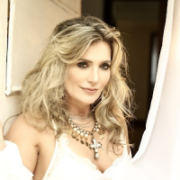 Adriana Gavazzoni Novelist